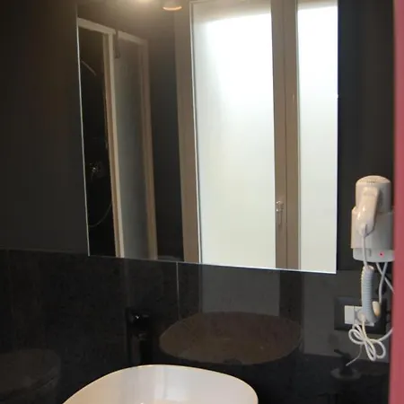 Dimora 81 Couette-café