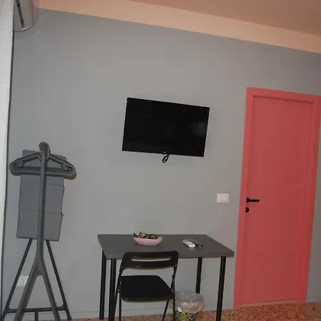 Dimora 81 Couette-café 3*