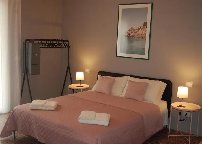 Dimora 81 Bed & Breakfast Syracuse